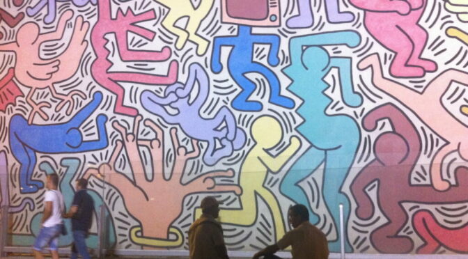 Quattro giorni a Pisa: il Tuttomondo di Keith Haring arriva sul grande schermo